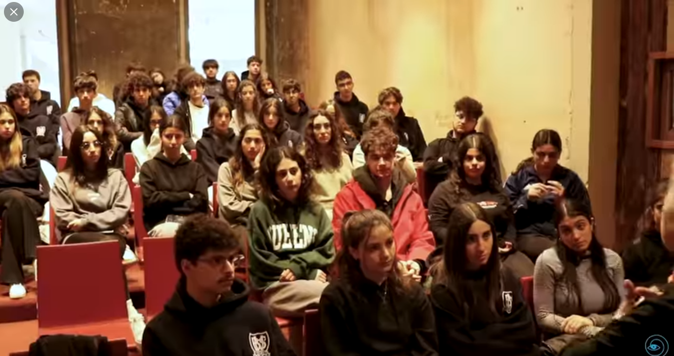 زيارة #grandlycée معرض"خط زمني":